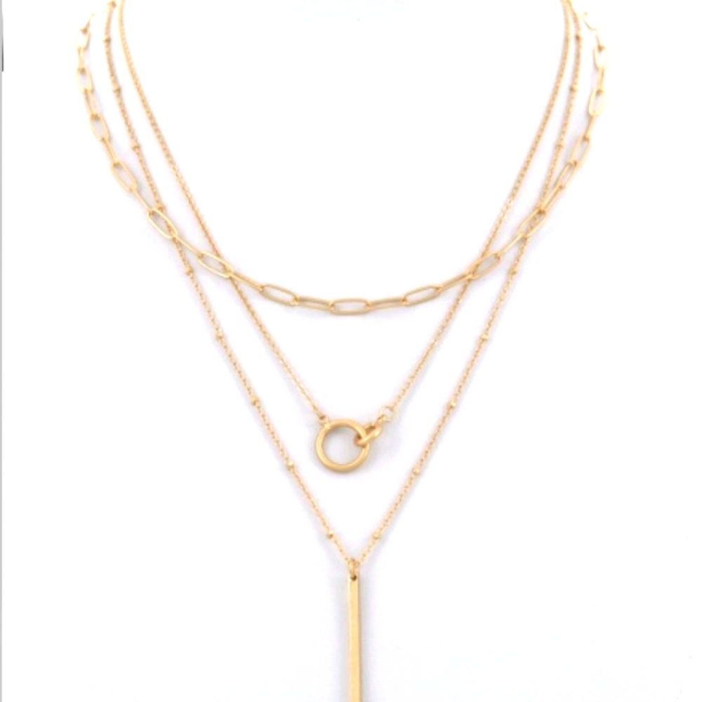 Necklace and earrings set